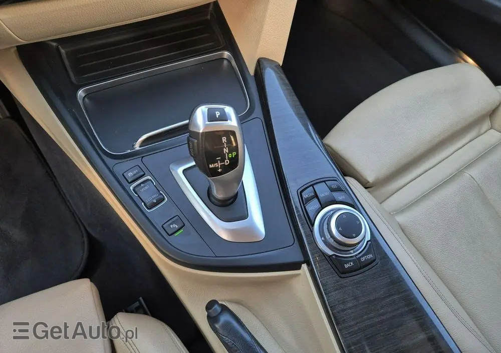 BMW Seria 3 320d Touring Sport Line