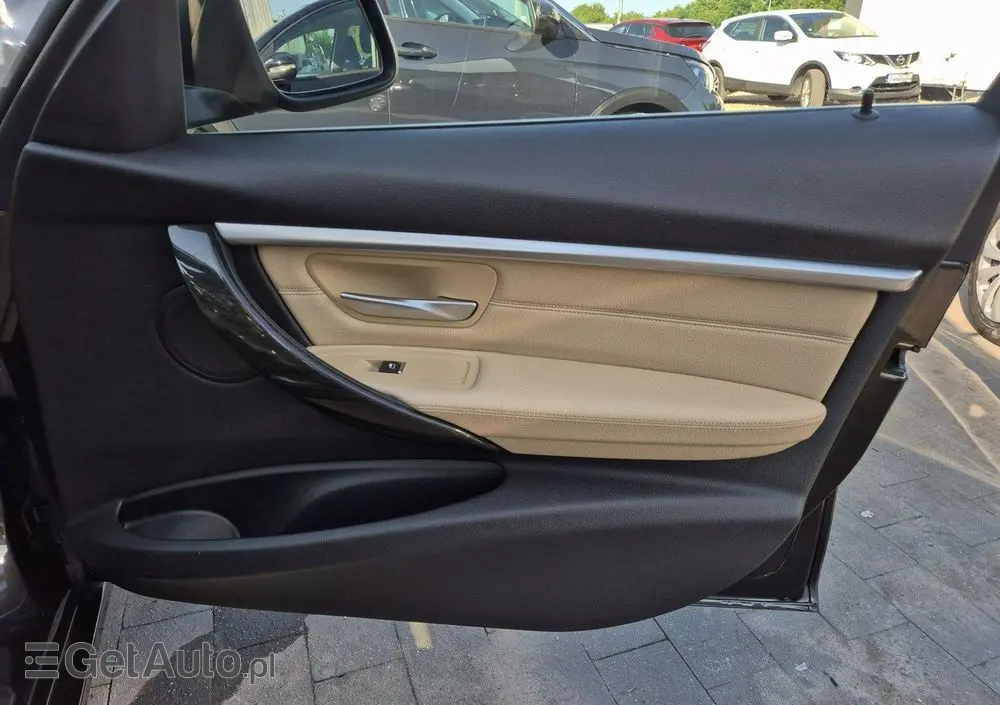 BMW Seria 3 320d Touring Sport Line