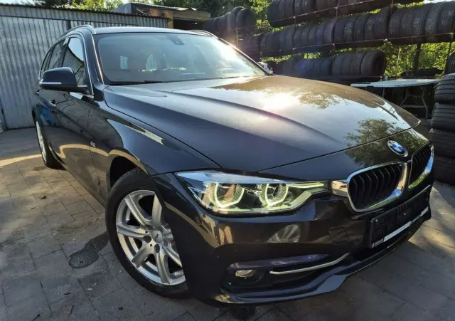 BMW Seria 3 320d Touring Sport Line