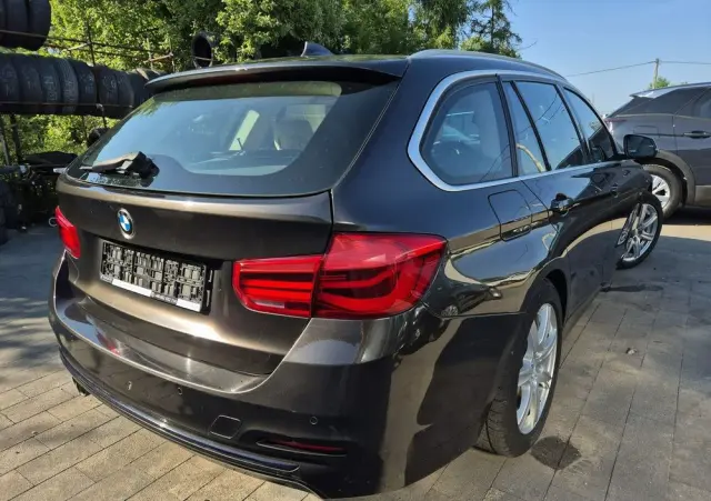 BMW Seria 3 320d Touring Sport Line