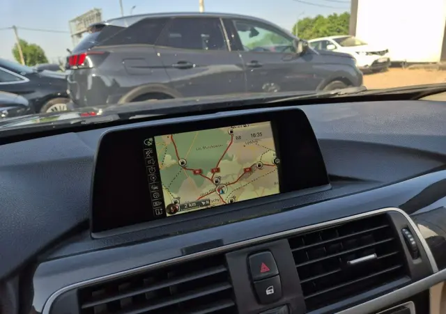 BMW Seria 3 320d Touring Sport Line