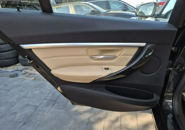 BMW Seria 3 320d Touring Sport Line