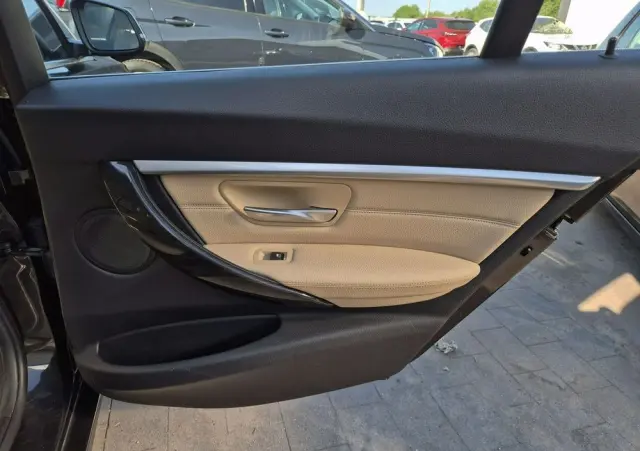 BMW Seria 3 320d Touring Sport Line