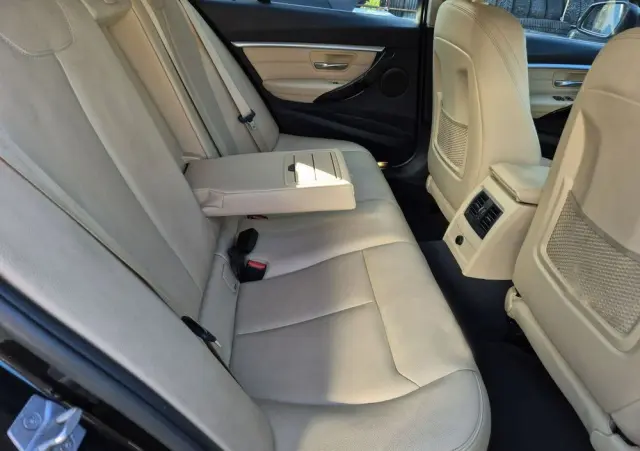 BMW Seria 3 320d Touring Sport Line