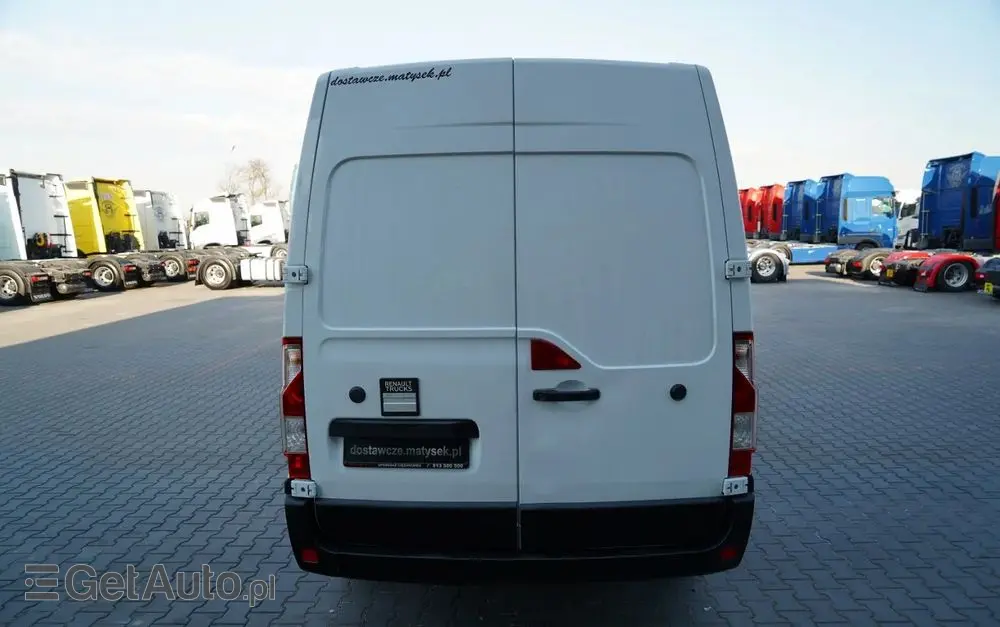 RENAULT MASTER / BLASZAK / FURGON / 2023 