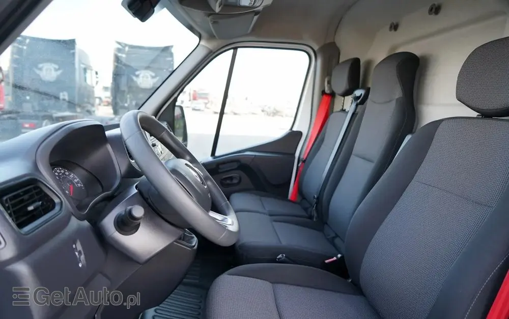 RENAULT MASTER / BLASZAK / FURGON / 2023 