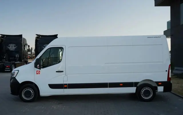 RENAULT MASTER / BLASZAK / FURGON / 2023 