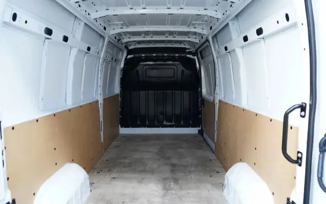 RENAULT MASTER / BLASZAK / FURGON / 2023 