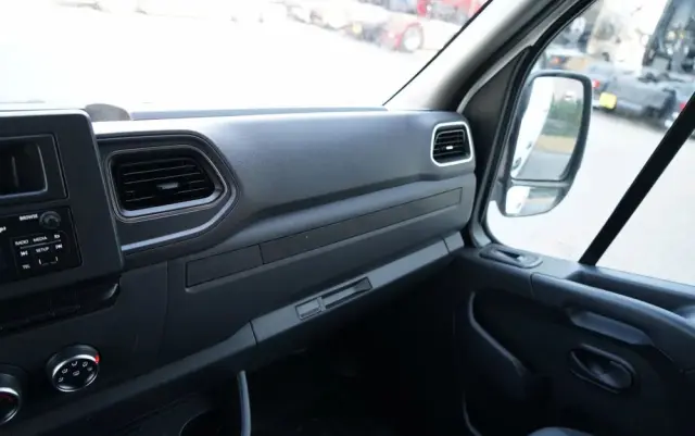 RENAULT MASTER / BLASZAK / FURGON / 2023 