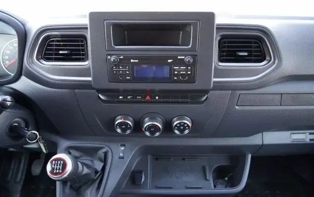 RENAULT MASTER / BLASZAK / FURGON / 2023 