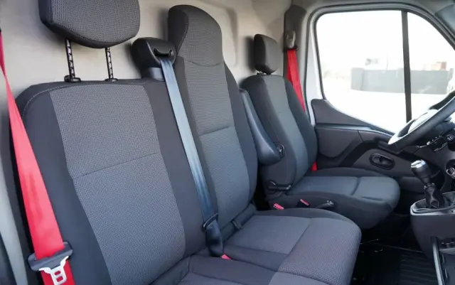 RENAULT MASTER / BLASZAK / FURGON / 2023 