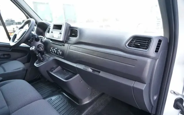 RENAULT MASTER / BLASZAK / FURGON / 2023 