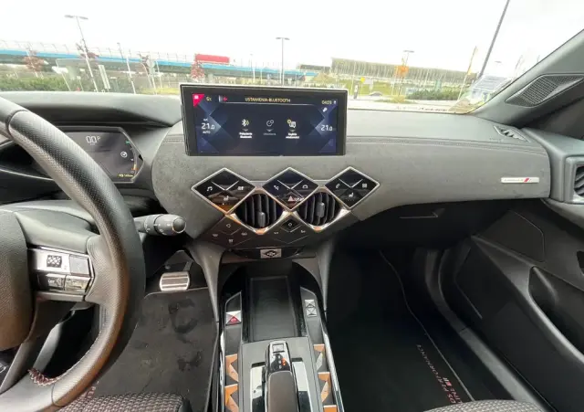 DS AUTOMOBILES DS 3 Crossback 1.2 PureTech Performance Line +