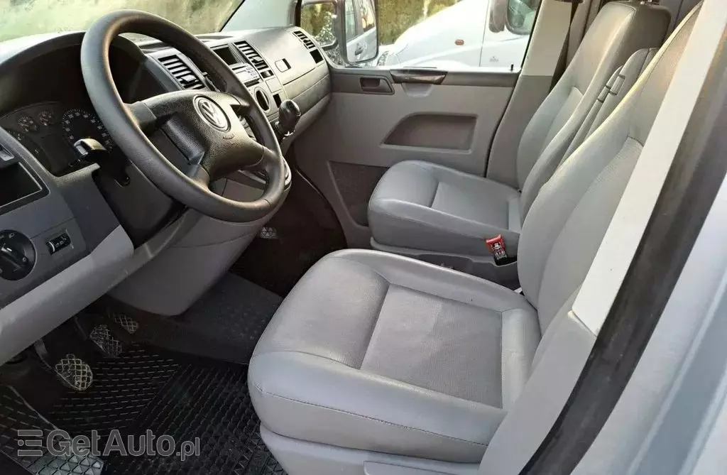 VOLKSWAGEN TRANSPORTER 