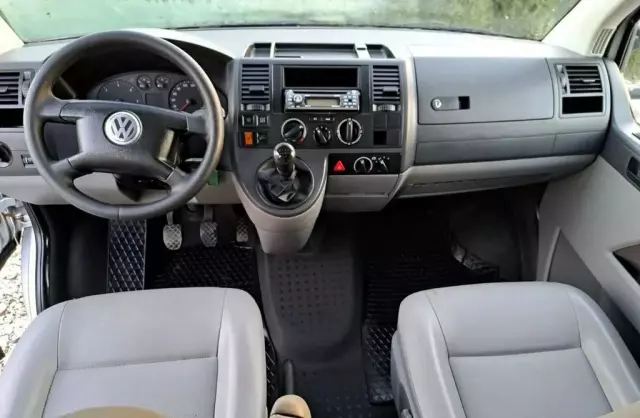 VOLKSWAGEN TRANSPORTER 