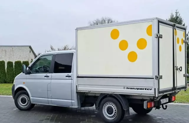 VOLKSWAGEN TRANSPORTER 