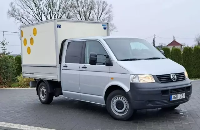 VOLKSWAGEN TRANSPORTER 