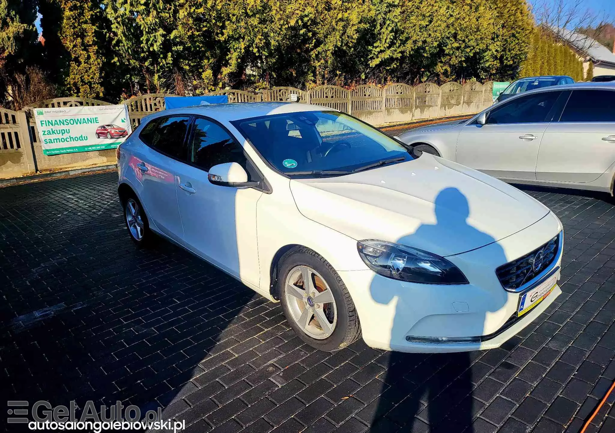 VOLVO V40 