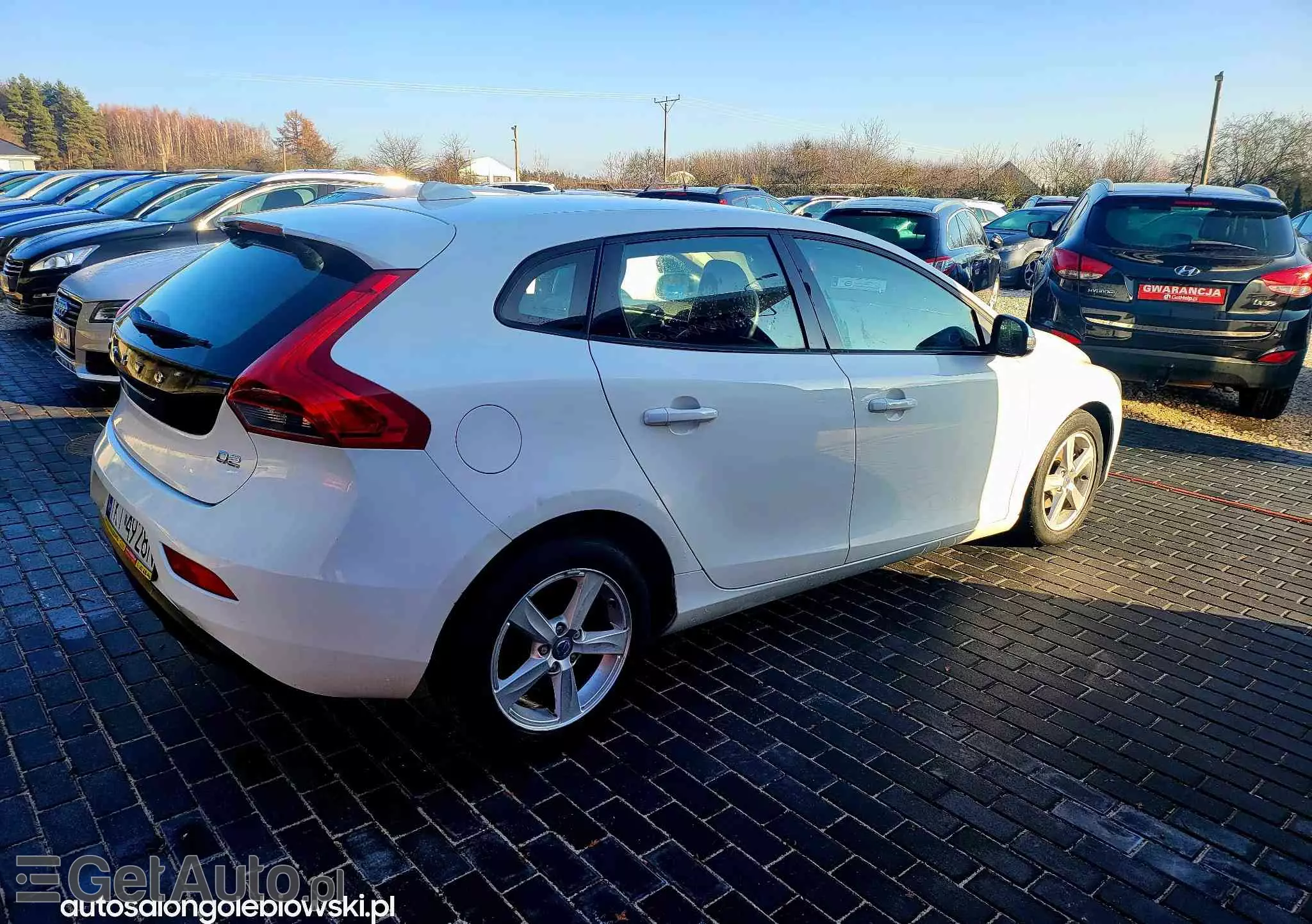 VOLVO V40 
