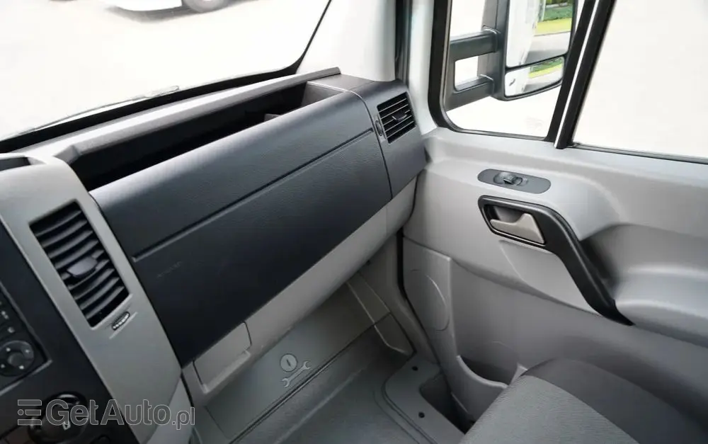 VOLKSWAGEN CRAFTER / KONTENER / 2017 ROK / BLIŹNIAK / 3 MIEJSCA / SPROWADZONY / PO KONTRAKCIE SERWISOWYM 