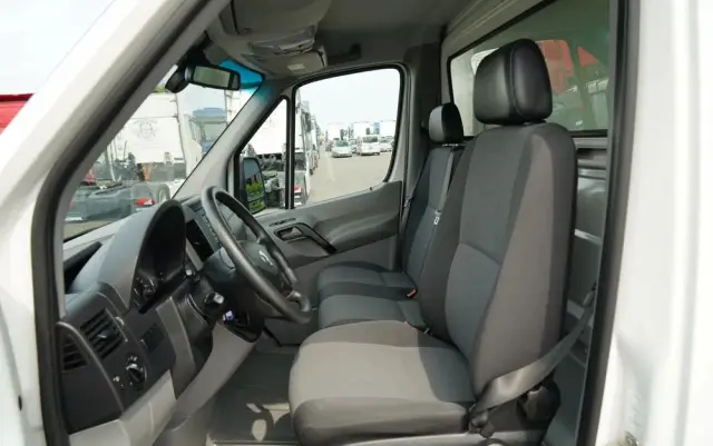 VOLKSWAGEN CRAFTER / KONTENER / 2017 ROK / BLIŹNIAK / 3 MIEJSCA / SPROWADZONY / PO KONTRAKCIE SERWISOWYM 