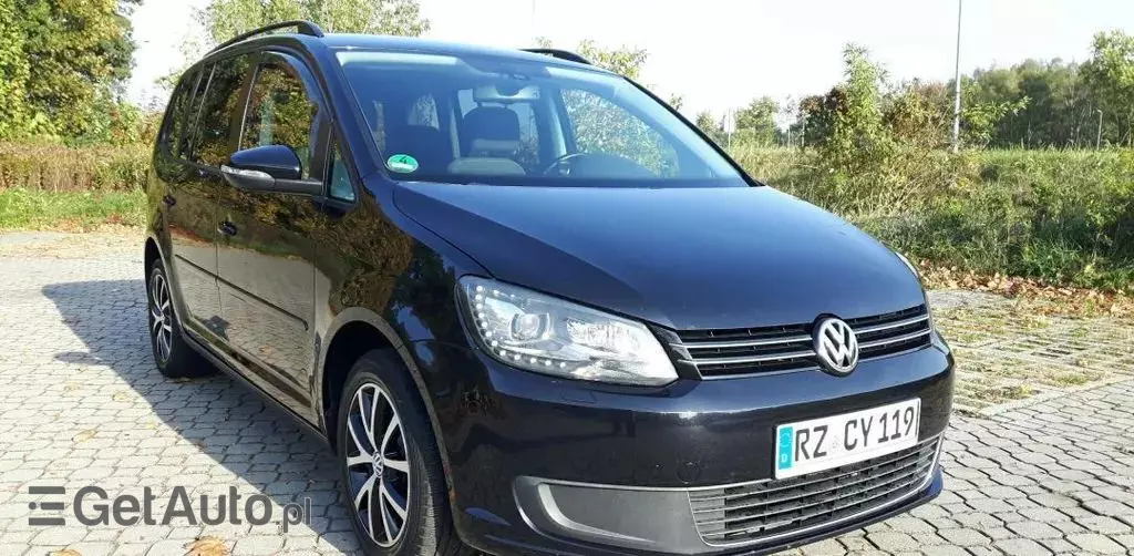 VOLKSWAGEN Touran 