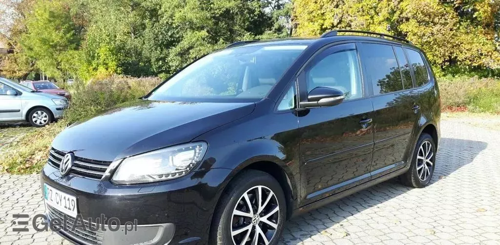 VOLKSWAGEN Touran 