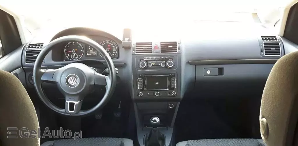 VOLKSWAGEN Touran 