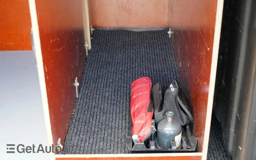 IVECO DAILY 35-140 /  BLASZAK / MOBILNY WARSZTAT / PRZETWORNICA /  SPROWADZONY / PO KONTRAKCIE SERWISOWYM 