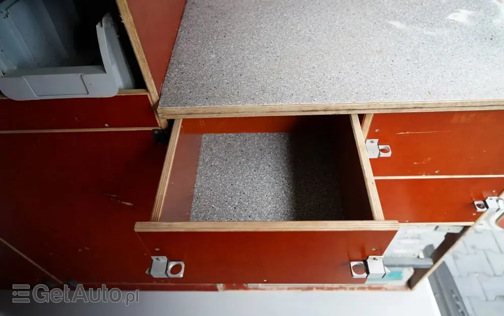 IVECO DAILY 35-140 /  BLASZAK / MOBILNY WARSZTAT / PRZETWORNICA /  SPROWADZONY / PO KONTRAKCIE SERWISOWYM 