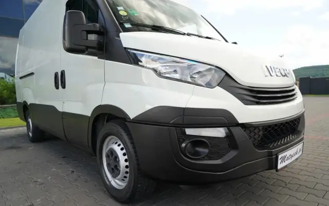 IVECO DAILY 35-140 /  BLASZAK / MOBILNY WARSZTAT / PRZETWORNICA /  SPROWADZONY / PO KONTRAKCIE SERWISOWYM 