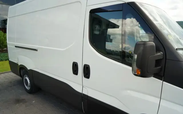 IVECO DAILY 35-140 /  BLASZAK / MOBILNY WARSZTAT / PRZETWORNICA /  SPROWADZONY / PO KONTRAKCIE SERWISOWYM 