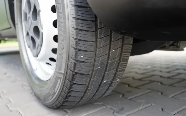 IVECO DAILY 35-140 /  BLASZAK / MOBILNY WARSZTAT / PRZETWORNICA /  SPROWADZONY / PO KONTRAKCIE SERWISOWYM 