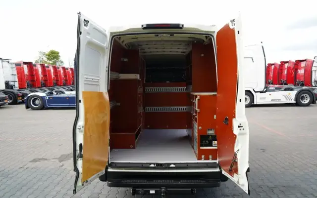 IVECO DAILY 35-140 /  BLASZAK / MOBILNY WARSZTAT / PRZETWORNICA /  SPROWADZONY / PO KONTRAKCIE SERWISOWYM 