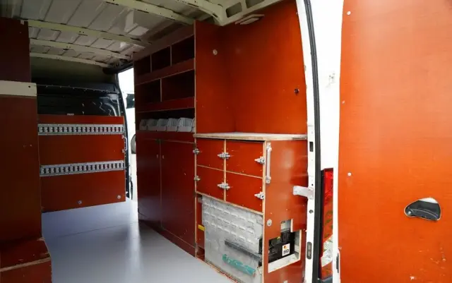 IVECO DAILY 35-140 /  BLASZAK / MOBILNY WARSZTAT / PRZETWORNICA /  SPROWADZONY / PO KONTRAKCIE SERWISOWYM 