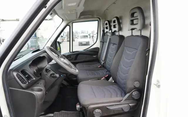 IVECO DAILY 35-140 /  BLASZAK / MOBILNY WARSZTAT / PRZETWORNICA /  SPROWADZONY / PO KONTRAKCIE SERWISOWYM 