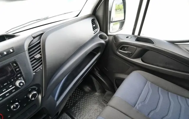 IVECO DAILY 35-140 /  BLASZAK / MOBILNY WARSZTAT / PRZETWORNICA /  SPROWADZONY / PO KONTRAKCIE SERWISOWYM 