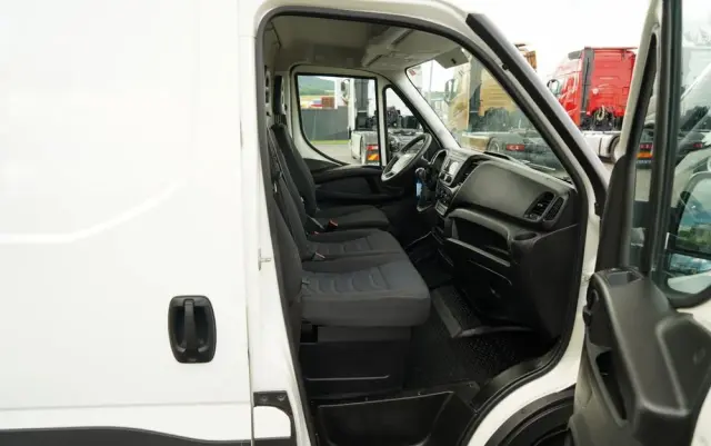 IVECO DAILY 35-140 /  BLASZAK / MOBILNY WARSZTAT / PRZETWORNICA /  SPROWADZONY / PO KONTRAKCIE SERWISOWYM 