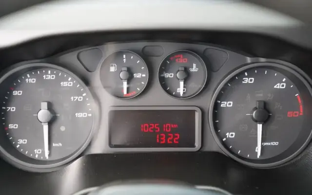 IVECO DAILY 35-140 /  BLASZAK / MOBILNY WARSZTAT / PRZETWORNICA /  SPROWADZONY / PO KONTRAKCIE SERWISOWYM 