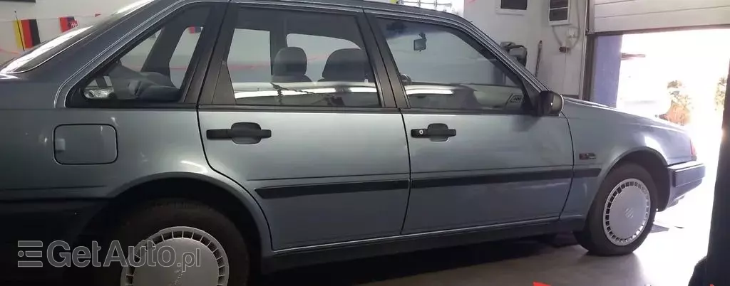 VOLVO 440 
