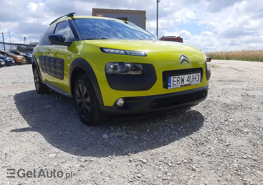 CITROËN C4 Cactus BlueHDi 100 Stop&Start Shine Edition