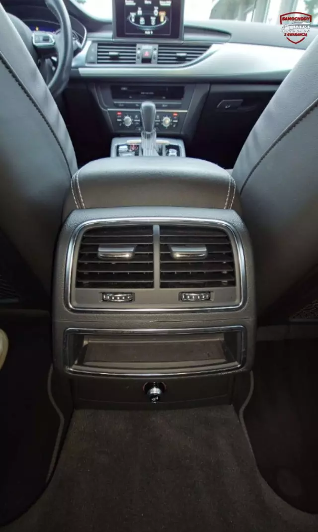 AUDI A6 Avant 2.0 TDI Ultra S tronic