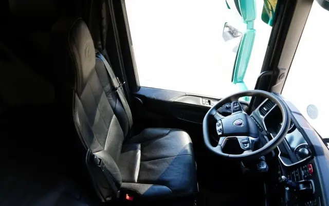 SCANIA S 500 / RETARDER / KLIMA POSTOJOWA / CAŁA NA PODUSZKACH /  ALUFELGI / SKÓRY / 