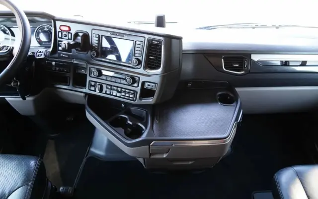 SCANIA S 500 / RETARDER / KLIMA POSTOJOWA / CAŁA NA PODUSZKACH /  ALUFELGI / SKÓRY / 