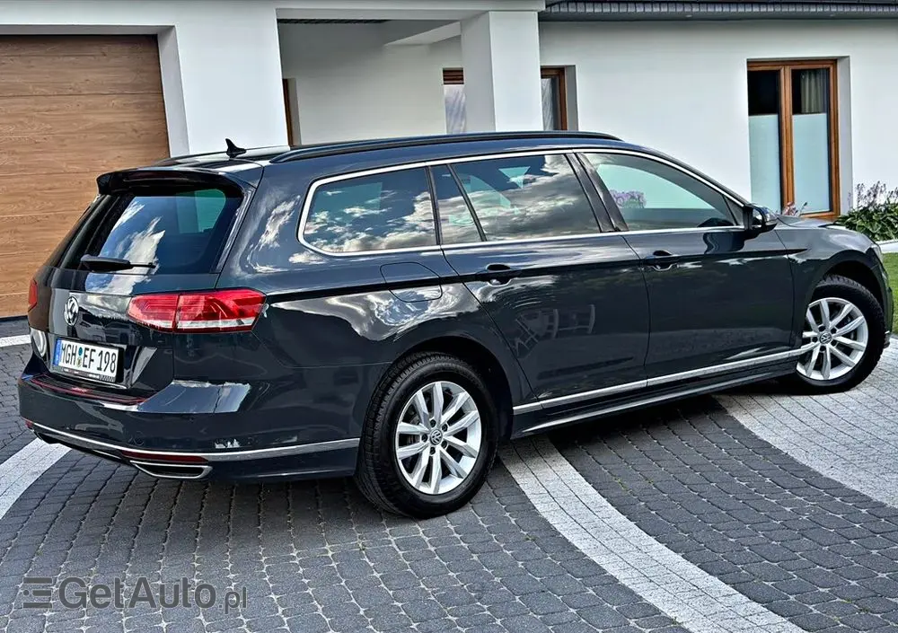 VOLKSWAGEN Passat Variant 1.6 TDI (BlueMotion Technology) Comfortline