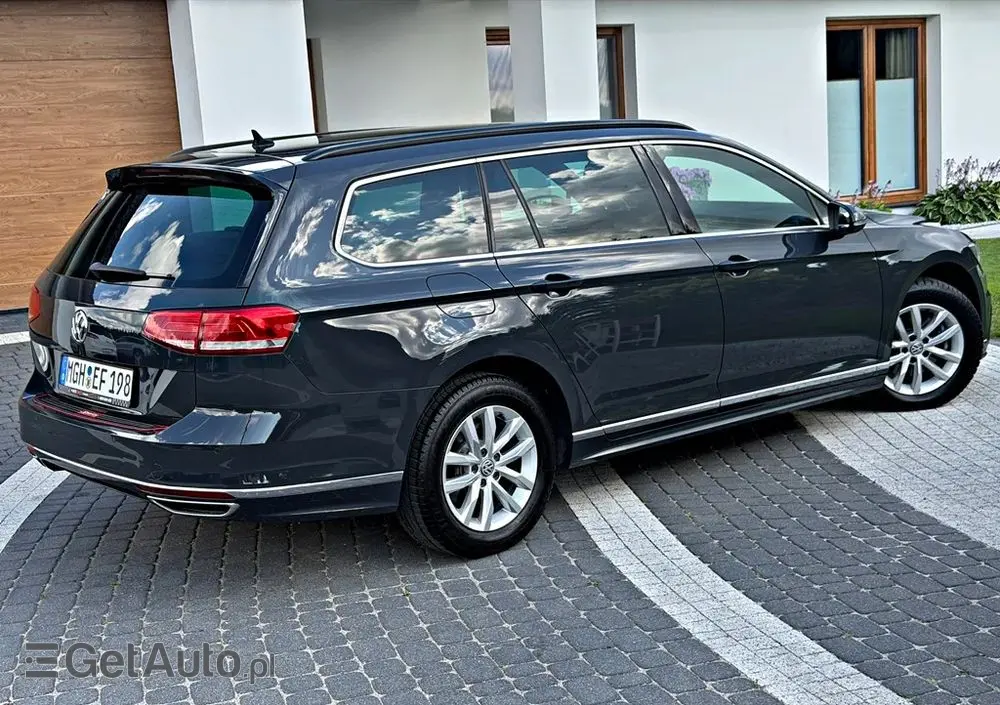 VOLKSWAGEN Passat Variant 1.6 TDI (BlueMotion Technology) Comfortline
