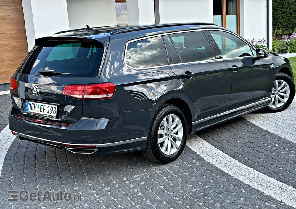 VOLKSWAGEN Passat Variant 1.6 TDI (BlueMotion Technology) Comfortline