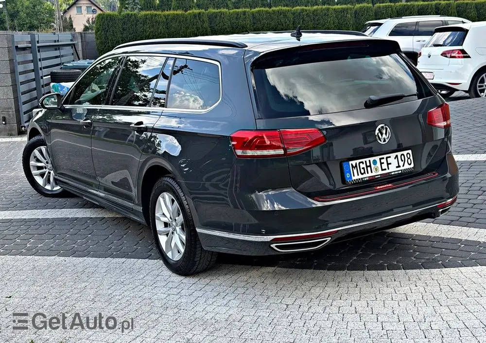 VOLKSWAGEN Passat Variant 1.6 TDI (BlueMotion Technology) Comfortline
