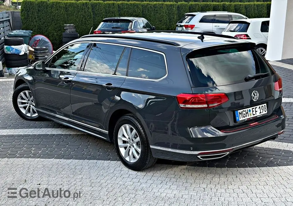 VOLKSWAGEN Passat Variant 1.6 TDI (BlueMotion Technology) Comfortline