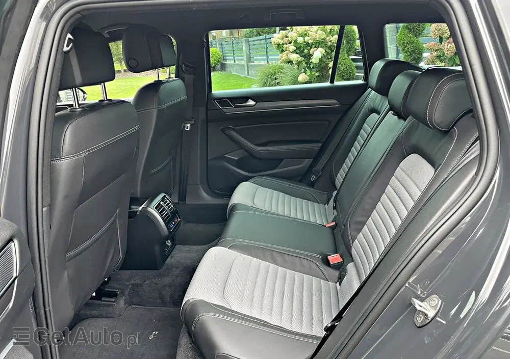 VOLKSWAGEN Passat Variant 1.6 TDI (BlueMotion Technology) Comfortline